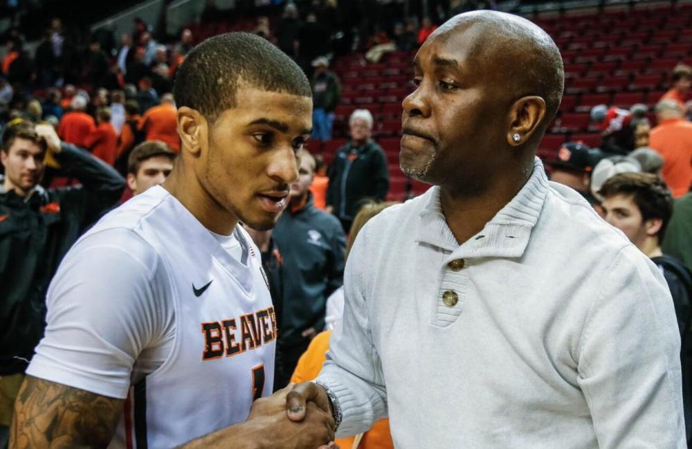 但主教练伊 但主教练伊