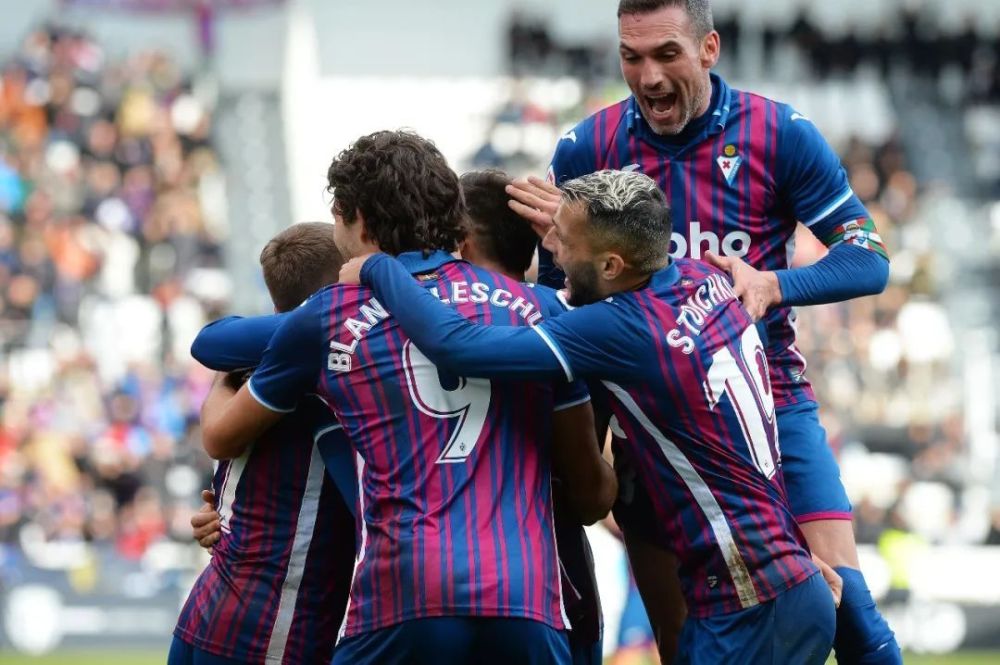 破要服务于 破要服务于