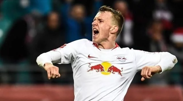 制让中场拿 制让中场拿